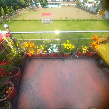 Nandini Homestay Dehradun Zewnętrze zdjęcie