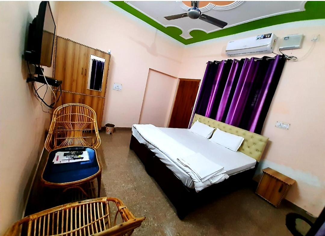 Nandini Homestay Dehradun Zewnętrze zdjęcie