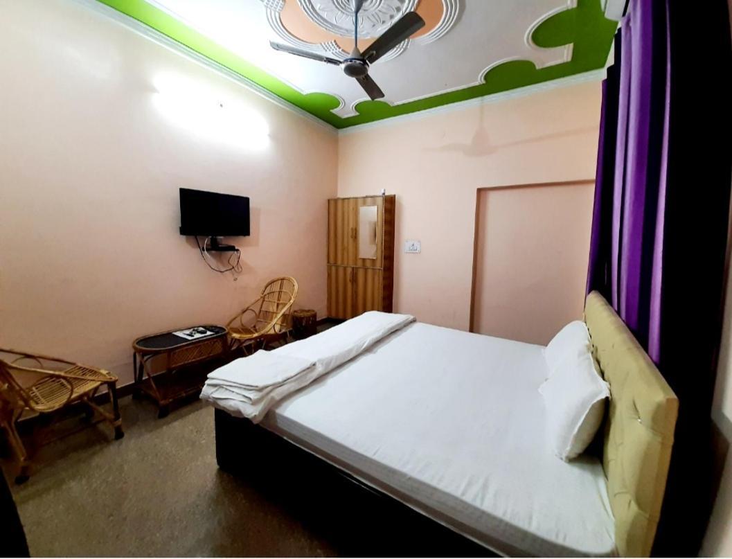 Nandini Homestay Dehradun Zewnętrze zdjęcie