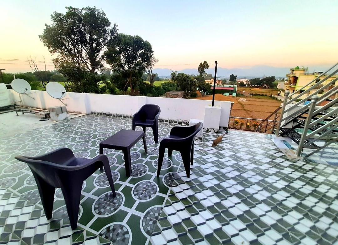 Nandini Homestay Dehradun Zewnętrze zdjęcie