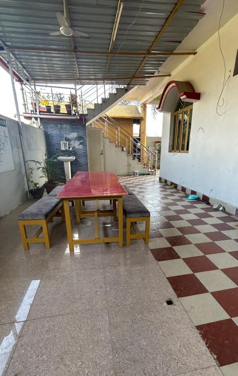 Nandini Homestay Dehradun Zewnętrze zdjęcie